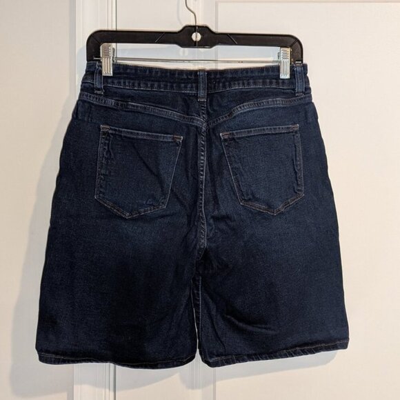 *3 FOR $9* Croft & Barrow Dark Wash Rinse Long Knee Length Wide Leg Jean Shorts - Picture 2 of 3